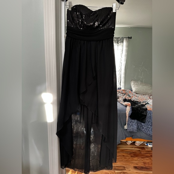 Black party high low strapless medium dress. - Picture 3 of 4